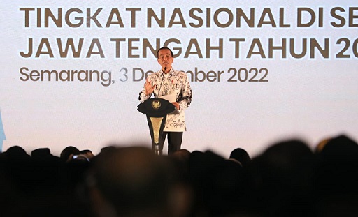 Jokowi Peringati Hari Guru di Jateng, Ganjar Yakin Target Pengangkatan Sejuta Guru Tercapai