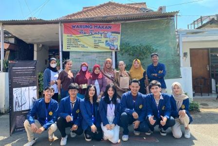 Mahasiswa Ilmu Komunikasi USM Beri Pelatihan UMKM Pendrikan Kidul Cara Pembuatan Logo dan Desain Kemasan