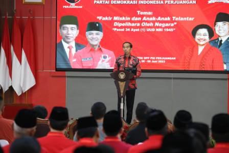 Entaskan Kemiskinan Ekstrem 2024, Jokowi Siap Kucurkan Bansos