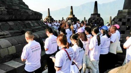 Ritual Pradaksina di Candi Borobudur Jelang Waisak Digelar Secara Terbatas
