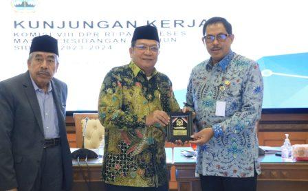 Kuota Haji Jateng Bertambah, Nana Dorong Realisasi Embarkasi Baru