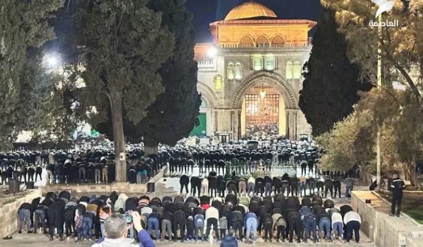 Tarawih Pertama di Al-Aqsha, Ribuan Umat Islam Hadapi Intimidasi Israel
