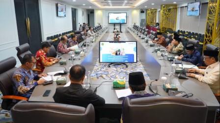 Menag Minta Jajaran Siapkan Layanan Prima untuk Jemaah Haji Sejak di Embarkasi