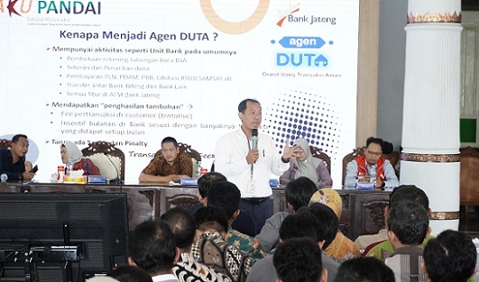 Narasumber Bulog, Samsat Pati, Dinkop Provinsi, JTAB, Pertamina, Pupuk Indonesia dan Bank Jateng hadiri Kontak Bisnis Koperasi Desa/ Kelurahan Merah Putih (KDMP) di Pendopo Kabupaten Pati, Selasa (24/6/2025)