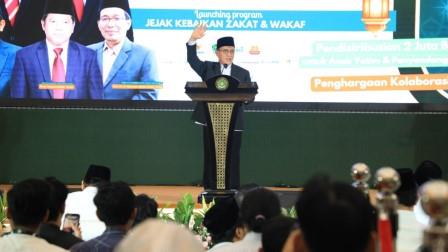 Wamenag Sapa Yatim dan Disabilitas Lewat Puisi di Lebaran Yatim 1447 H
