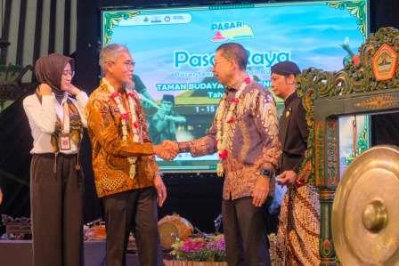 Pasar Raya 2025 Resmi Dibuka, Sekda Jateng: Upaya Lestarikan Budaya Jawa