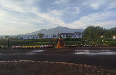 Gelar Semarang Agro Expo 2025, Pemkot Ajak Masyarakat Kembangkan Pertanian dan Ciptakan Ketahanan Pangan
