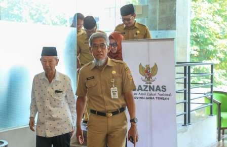 Pemprov Jateng Tekankan Kepatuhan PBG bagi Ponpes dan Masjid