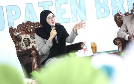 Perempuan Punya Peran Kunci Bentuk Generasi Unggul, Nawal Yasin Ajak Mahasiswa Brebes Bergerak