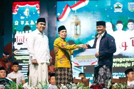 Hari Santri Nasional 2025, Gubernur Ahmad Luthfi Luncurkan Program Beasiswa Santri dan Pengasuh Pesantren